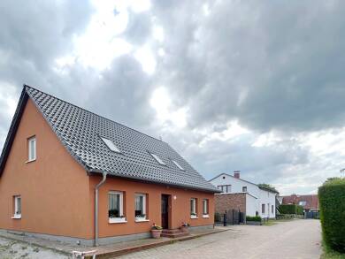 Einfamilienhaus zum Kauf 295.000 € 160 m² 403 m² Grundstück frei ab sofort Bergstraße 7 Kröslin Kröslin 17440