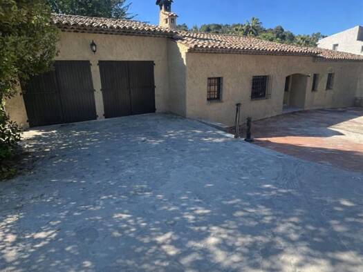 Haus zum Kauf 1.150.000 € 142 m² 2.774 m² Grundstück Le Village Valbonne 06560