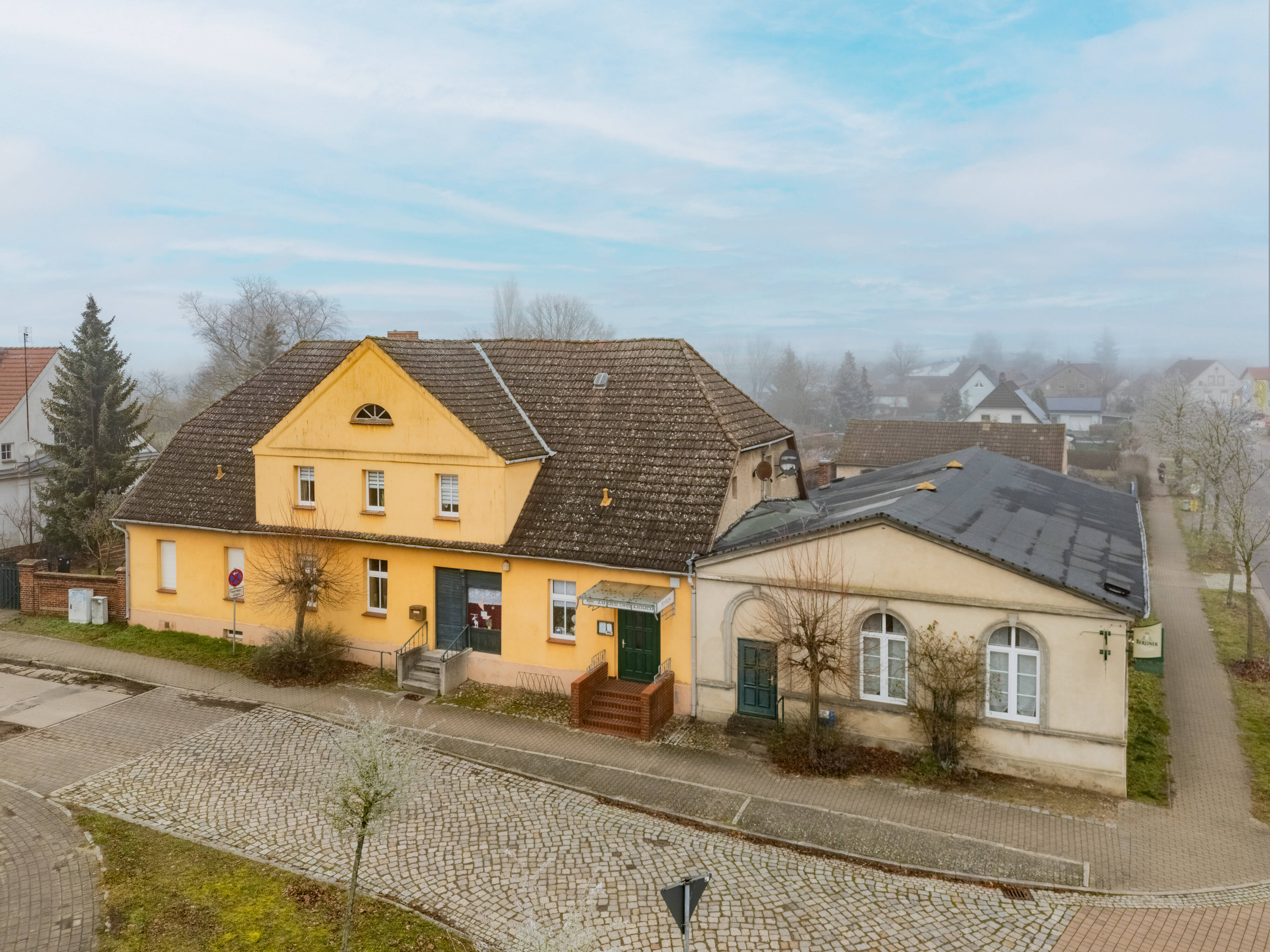 Haus zum Kauf 329.000 € 8 Zimmer 300 m²<br/>Wohnfläche 1.460 m²<br/>Grundstück Neustadt Neustadt (Dosse) 16845