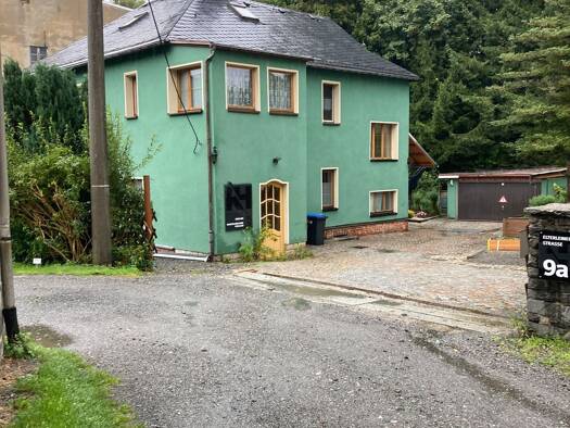 Haus zum Kauf 170.000 € 3 Zimmer 100 m² 810 m² Grundstück Schwarzenberg Schwarzenberg/Erzgeb. 08340
