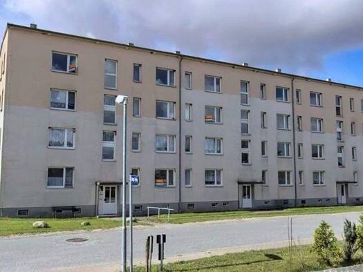 Wohnung zur Miete 500 € 4 Zimmer 105,5 m² 4 Geschosse frei ab sofort Zur alten Schmiede 8 Ballin Lindetal 17349