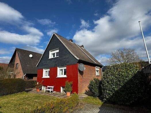 Einfamilienhaus zum Kauf 355.000 € 3,5 Zimmer 110 m² 1.067 m² Grundstück frei ab 01.07.2026 Kummerfeld 25495