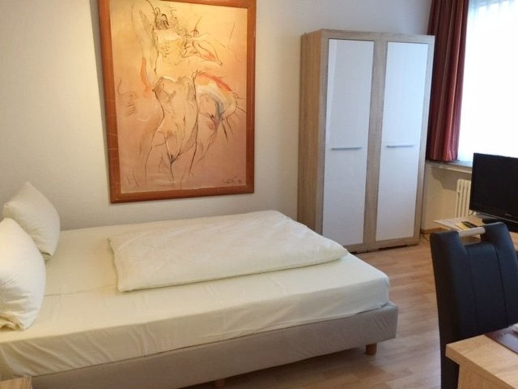 Wohnung zur Miete Wohnen auf Zeit 1.200 € 1 Zimmer 27 m²<br/>Wohnfläche 03.01.2025<br/>Verfügbarkeit Harleßstraße Düsseltal Düsseldorf 40239