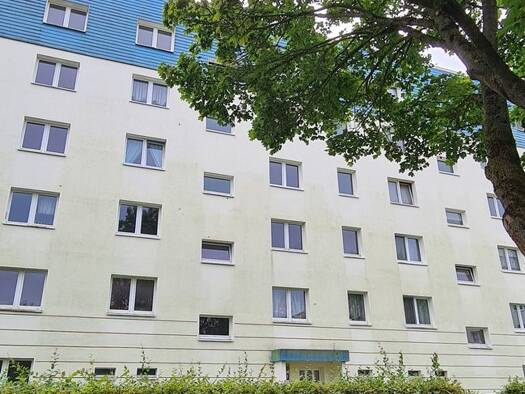 Wohnung zur Miete 300 € 3 Zimmer 56,5 m² 5. Geschoss frei ab 01.06.2026 Lion-Feuchtwanger-Straße 19 Knieper Stralsund 18435