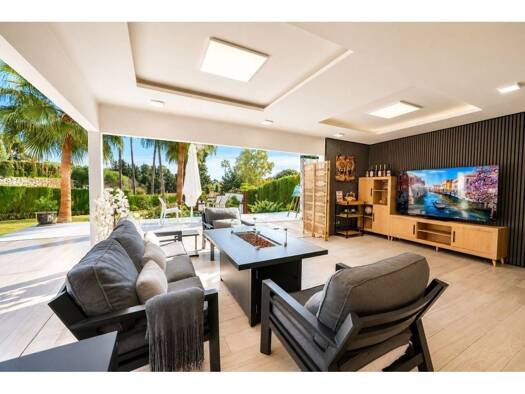 Chalet zur Miete 13.000 € 8 Zimmer 770 m² 1.400 m² Grundstück Estepona 29679