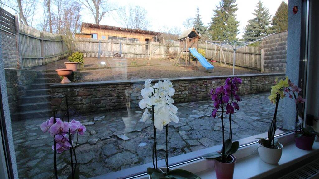 Einfamilienhaus zum Kauf 255.000 € 9 Zimmer 280 m² 1.180 m² Grundstück Burgtonna Tonna 99958