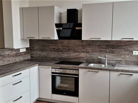 Wohnung zur Miete 760 € 3 Zimmer 95 m² frei ab sofort Marktstr. 3 Oranienbaum Oranienbaum-Wörlitz 06785