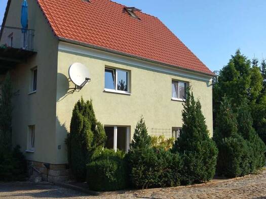 Wohnung zur Miete 700 € 3 Zimmer 84,5 m² frei ab sofort Radeburger Straße 55 Gröbern Coswig 01689