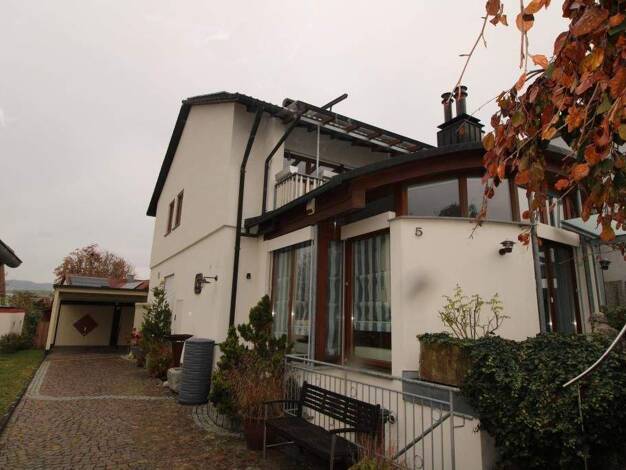 Doppelhaushälfte zum Kauf als Kapitalanlage geeignet 669.000 € 6 Zimmer 200 m² 460 m² Grundstück Bietingen Gottmadingen 78244