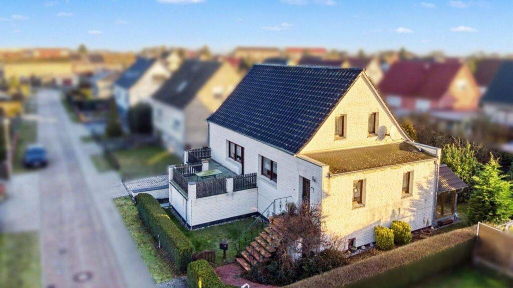 Sonstiges zum Kauf als Kapitalanlage geeignet 165.000 € 5 Zimmer 70 m² 593,3 m² Grundstück Blumenweg 8 Ducherow 17398