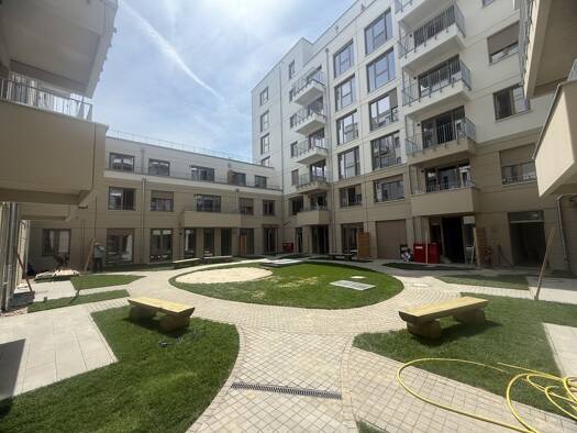 Wohnung zur Miete 800 € 2 Zimmer 56 m² Geschoss 4/5 frei ab sofort Malmöer Straße 28 Prenzlauer Berg Pankow 10439