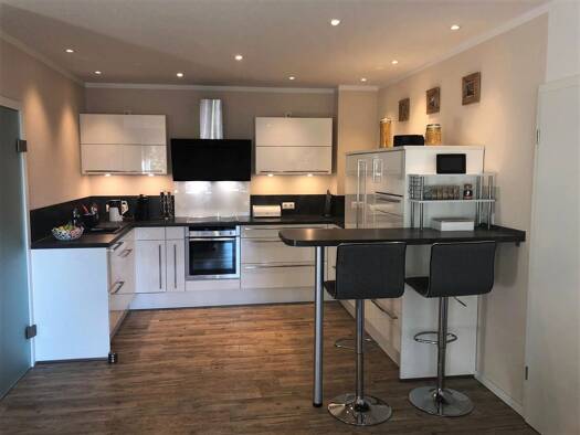 Wohnung zum Kauf provisionsfrei 215.000 € 2,5 Zimmer 75 m² frei ab sofort Varel Varel 26316