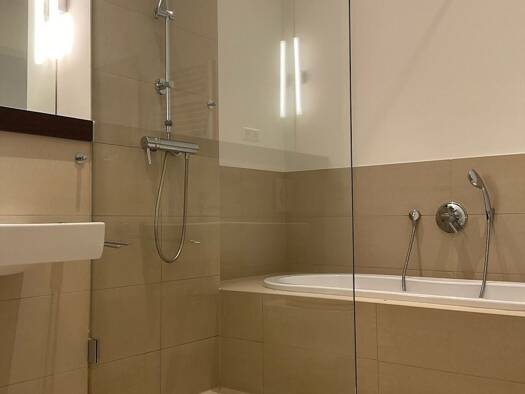 Wohnung zur Miete 723 € 2 Zimmer 73,5 m² 2. Geschoss frei ab sofort Pfaffendorfer Straße 1 Zentrum-Nord Mitte 04105