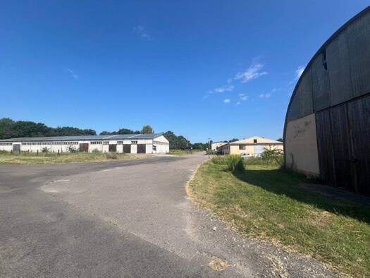 Werkstatt zum Kauf 285.000 € 950 m² Lagerfläche Schlaitz 06774