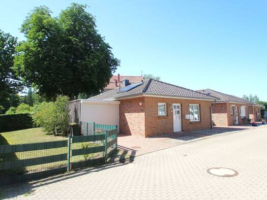 Bungalow zum Kauf 399.000 € 3 Zimmer 78 m² 307 m² Grundstück Bad Malente-Gremsmühlen Malente 23714