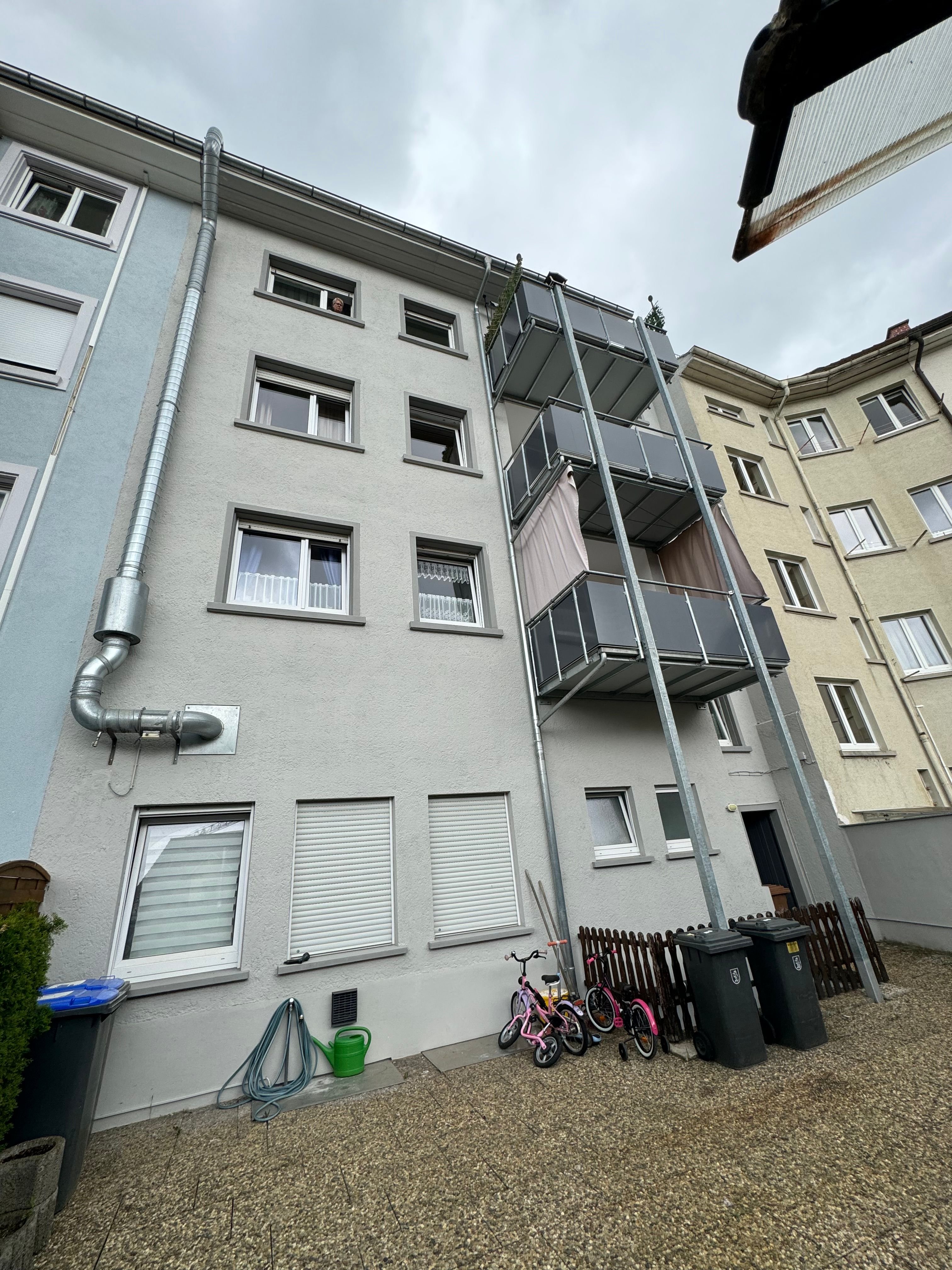 Wohnung zum Kauf als Kapitalanlage geeignet 680.000 € 11 Zimmer 333 m²<br/>Wohnfläche Waldeck - Schule 41 Singen (Hohentwiel) 78224