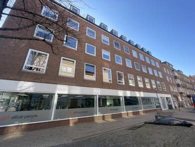 Wohnung zur Miete 856 € 3 Zimmer 89,2 m² 4. Geschoss frei ab 01.08.2025 Mitte - Süd Bremerhaven 27568