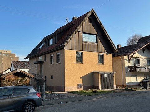 Einfamilienhaus zum Kauf 470.000 € 9 Zimmer 177 m²<br/>Wohnfläche 312 m²<br/>Grundstück Friedenstraße 29 Schwaikheim 71409