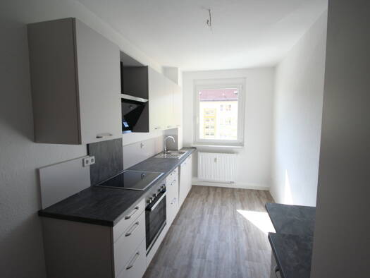 Wohnung zur Miete - Erstbezug 417 € 2 Zimmer 60,7 m² 2. Geschoss frei ab sofort Fritz-Heckert-Siedlung 50 Hohenstein-Ernstthal 09337