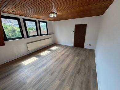 Maisonette zur Miete 2.300 € 5 Zimmer 130 m² 1. Geschoss frei ab 01.08.2025 Wersten Düsseldorf 40591