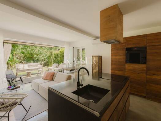 Mehrfamilienhaus zum Kauf 600.000 € 6 Zimmer 130 m² Nerezine, Mali Lošinj Mali Lošinj 51550