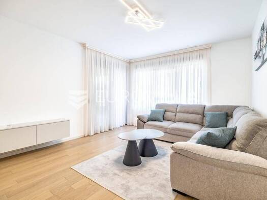 Wohnung zur Miete 900 € 1 Zimmer 74 m² 4. Geschoss Karlovacka Blato