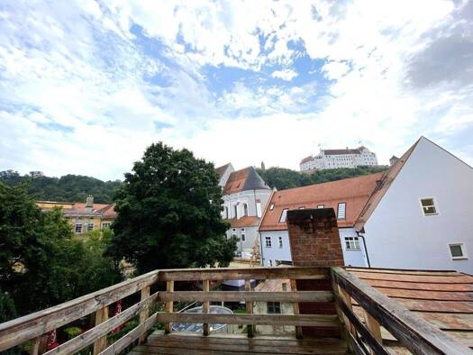 Haus zum Kauf 1.985.000 € 19 Zimmer 420 m² 204 m² Grundstück Altstadt Landshut 84028