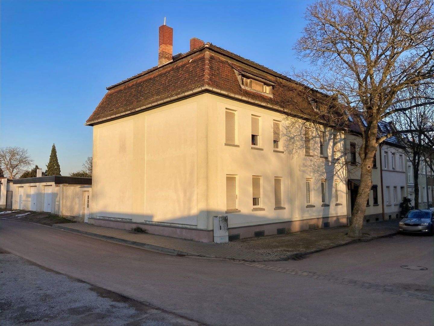 Immobilie in Bernburg - Solide Renditeobjekt - Voll vermietet, gepflegt, Ausbaupotenzial für zukünftige Nutzung ! - Bild 0