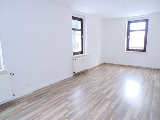 Wohnung zur Miete 460 € 4 Zimmer 91 m² EG frei ab sofort Schillerstraße Steinpleis Werdau 08412