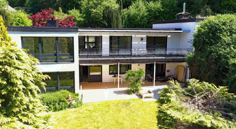 Reihenmittelhaus zum Kauf 369.000 € 7 Zimmer 223 m² 907 m² Grundstück Berlebeck Detmold 32760