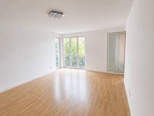 Wohnung zur Miete 450 € 2 Zimmer 57 m² Geschoss 2/4 frei ab 01.10.2026 Dresdner Straße 50 Meißen Meißen 01662
