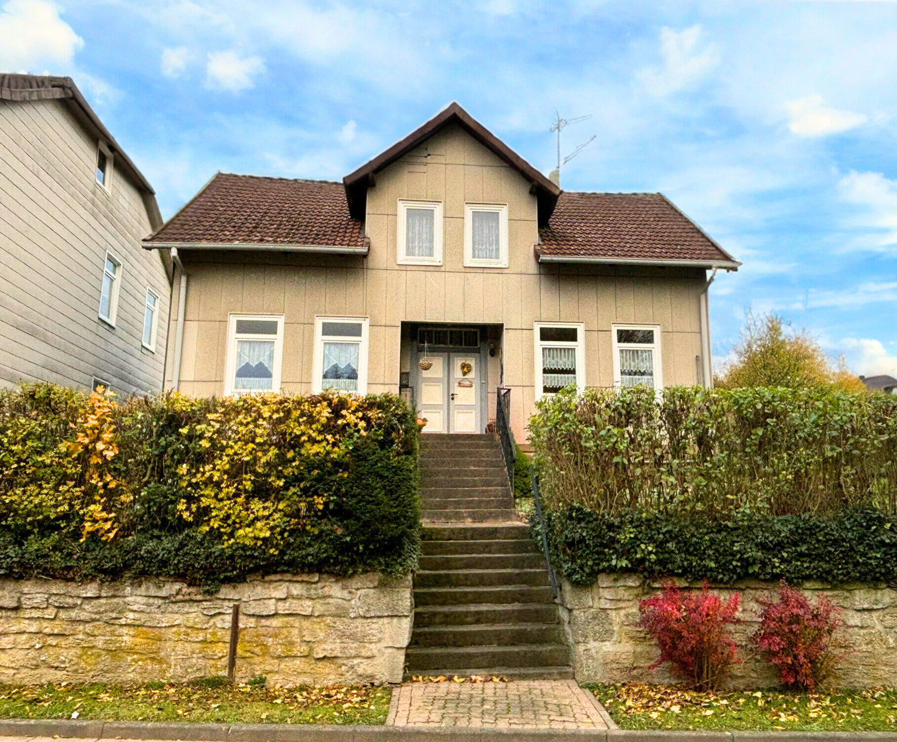 Einfamilienhaus zum Kauf 100.000 € 5 Zimmer 100 m²<br/>Wohnfläche 402 m²<br/>Grundstück Lauenstein Salzhemmendorf 31020