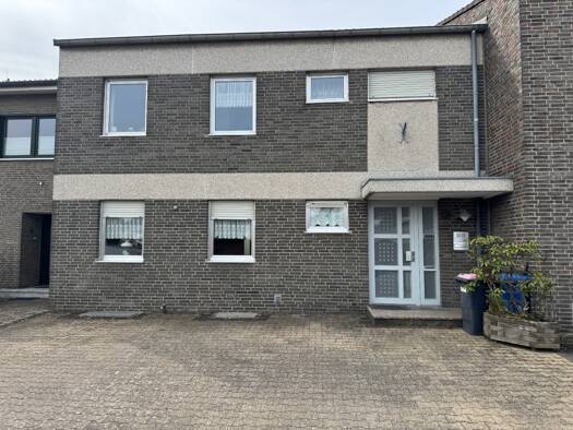 Reihenmittelhaus zum Kauf 279.000 € 7 Zimmer 158 m² 431 m² Grundstück Holzheim Neuss 41472