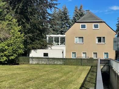 Mehrfamilienhaus zum Kauf 290.000 € 9 Zimmer 228,1 m² 821 m² Grundstück frei ab sofort Hauptstraße 45 Euba Chemnitz 09128