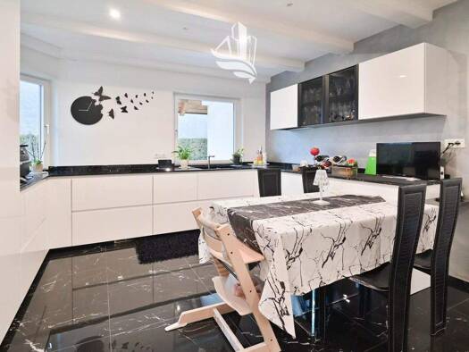 Reihenmittelhaus zum Kauf 1.350.000 € 4 Zimmer 194 m² Leifers 39055