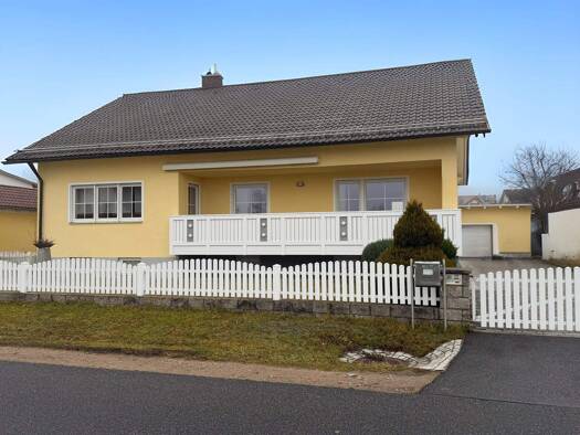 Einfamilienhaus zum Kauf 405.000 € 6 Zimmer 213 m² 995 m² Grundstück Heselbach Wackersdorf 92442