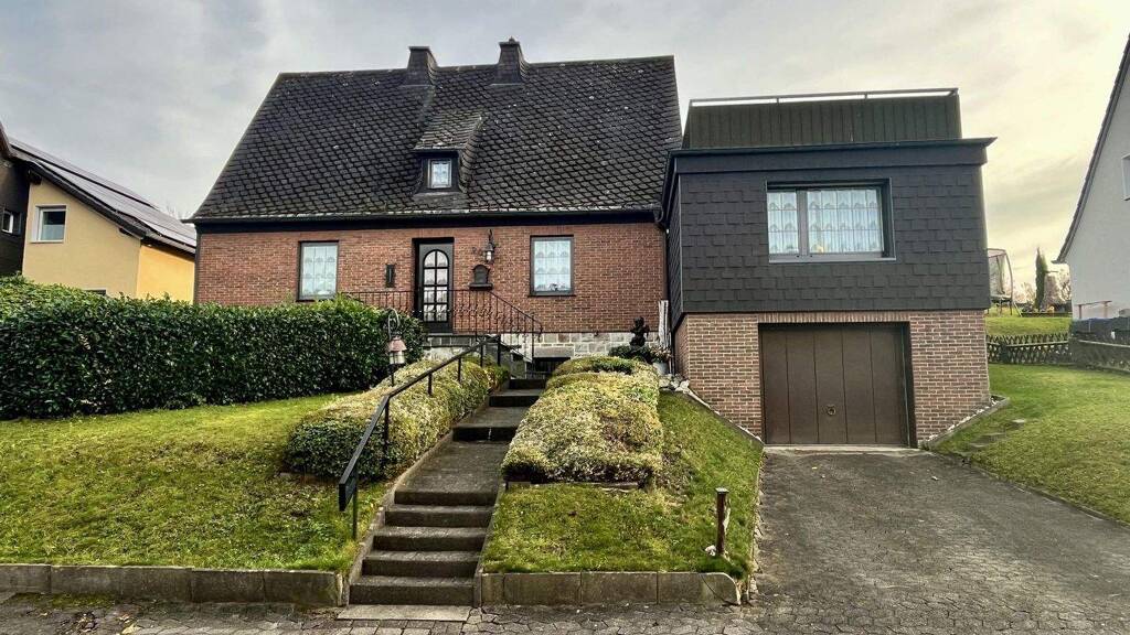 Einfamilienhaus zum Kauf 295.000 € 7 Zimmer 160 m² 937 m² Grundstück Arnsberg 59821