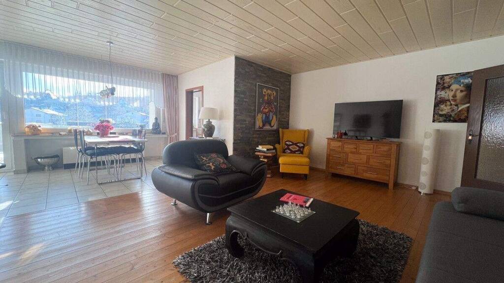 Wohnung zum Kauf 121.000 € 3 Zimmer 91 m² EG Neuenrade 58809