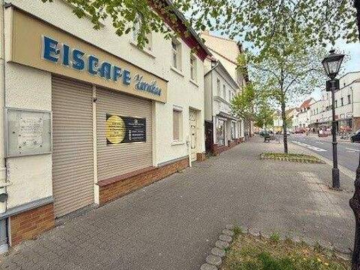 Mehrfamilienhaus zum Kauf 259.000 € 5 Zimmer 312,5 m² 243 m² Grundstück frei ab sofort Zwenkau 04442