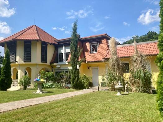 Villa zum Kauf 850.000 € 10 Zimmer 300 m² 1.270 m² Grundstück Ehrenhausen an der Weinstraße 8461