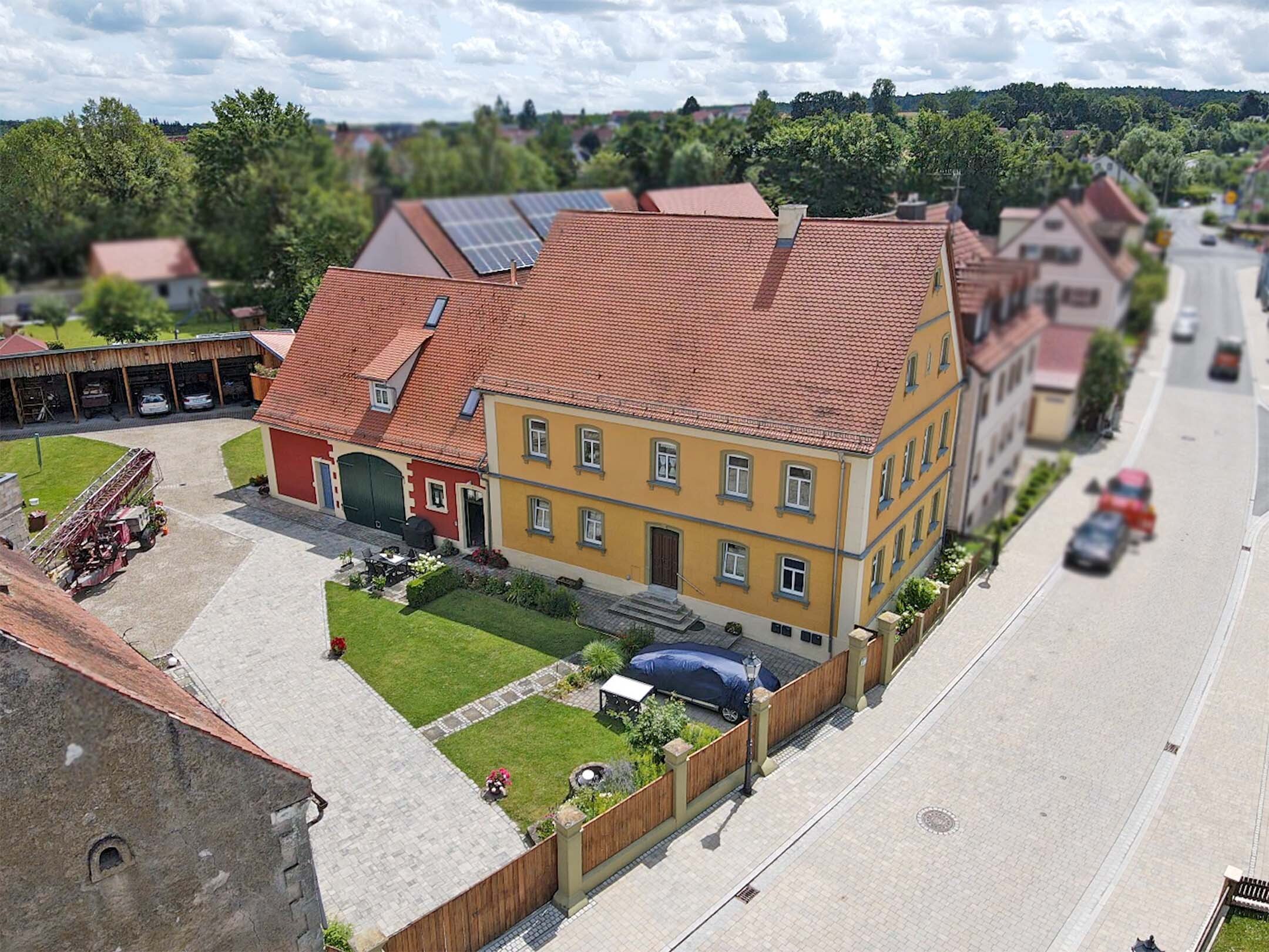 Mehrfamilienhaus zum Kauf 995.000 € 354 m²<br/>Wohnfläche 1.500 m²<br/>Grundstück Burgebrach Burgebrach 96138