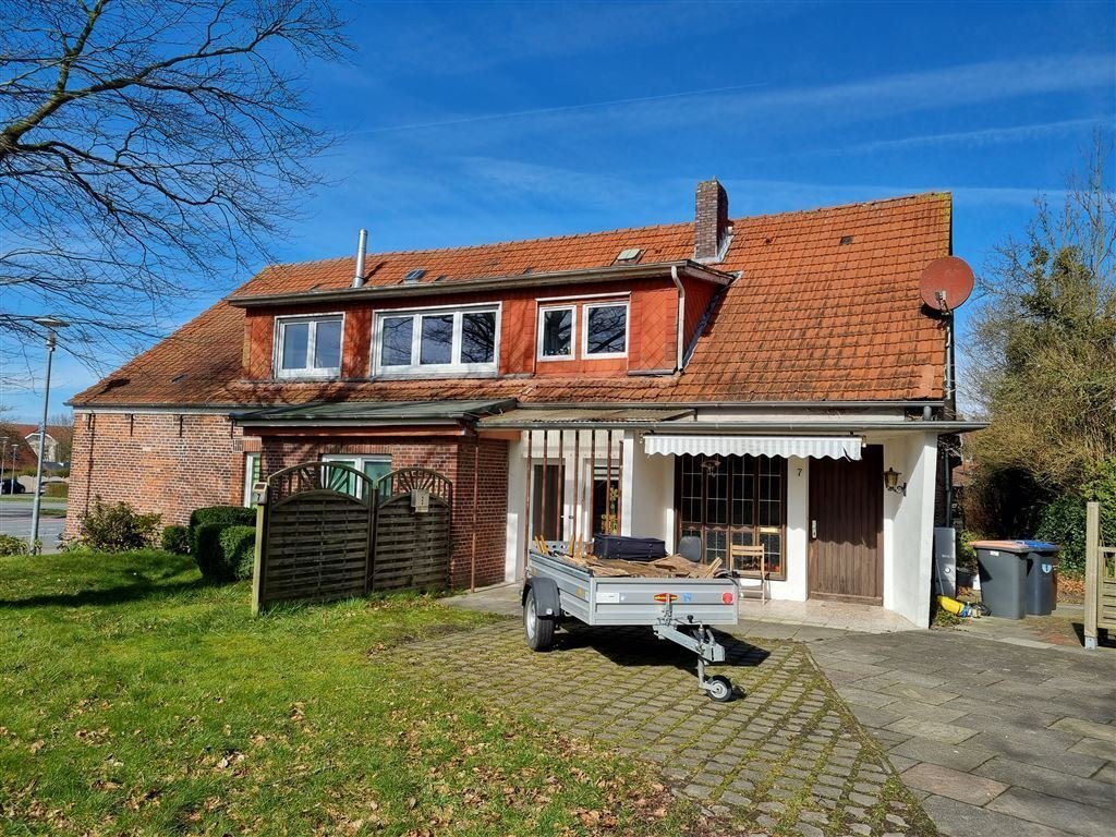 Haus zum Kauf 175.000 € 10 Zimmer 220 m²<br/>Wohnfläche 768 m²<br/>Grundstück Hohenkirchen Wangerland 26434