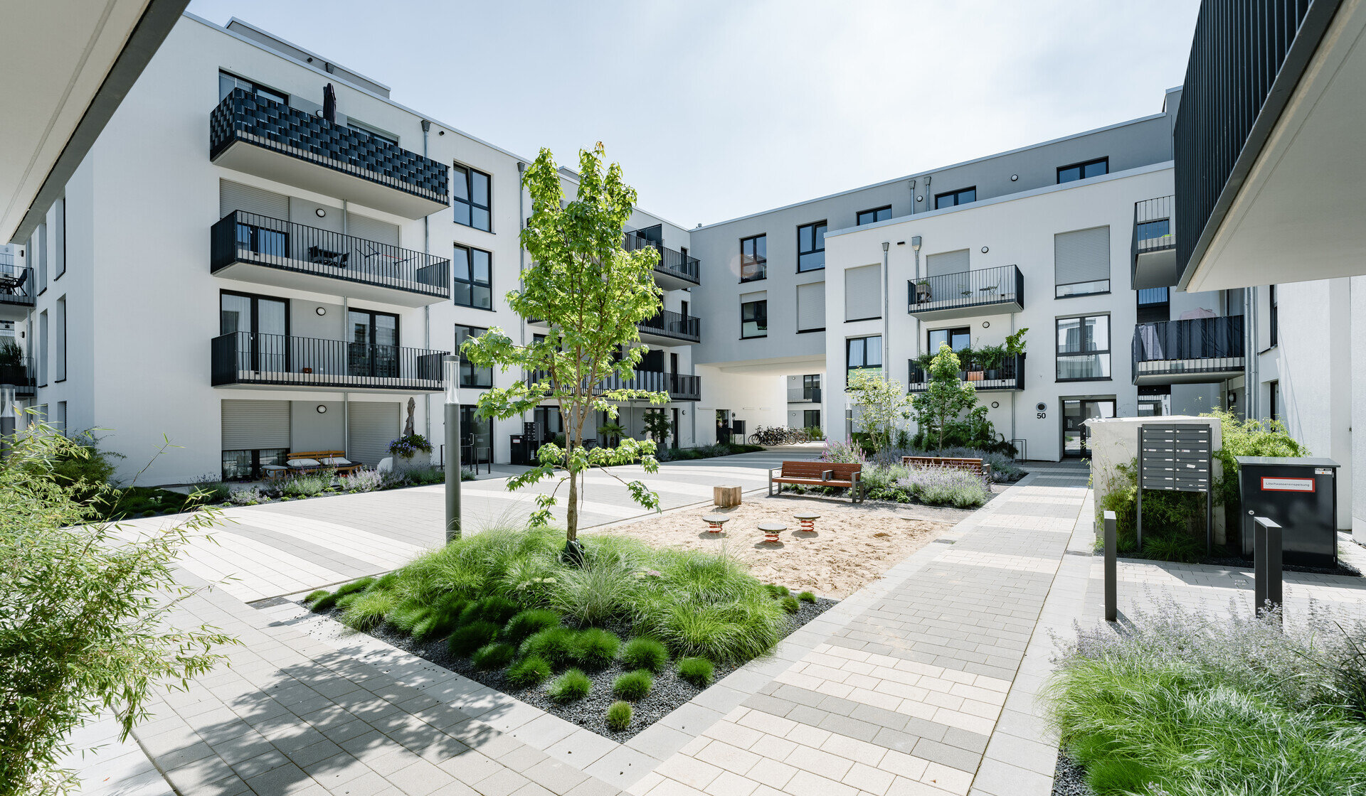 Terrassenwohnung zum Kauf provisionsfrei 369.900 € 2 Zimmer 66,3 m²<br/>Wohnfläche EG<br/>Geschoss Westfalenstraße 50 Rath Düsseldorf 40472