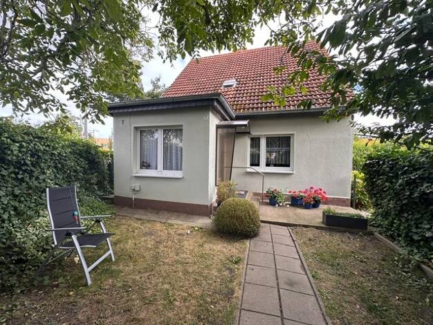 Einfamilienhaus zum Kauf 220.000 € 3 Zimmer 100 m² 463 m² Grundstück frei ab sofort Grünhufe 7 Grünthal-Viermorgen Stralsund 18437