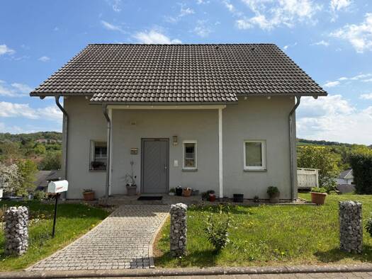 Einfamilienhaus zur Miete 1.400 € 5 Zimmer 120 m² 610 m² Grundstück frei ab sofort Auf der Brück 32 Theley Tholey 66636
