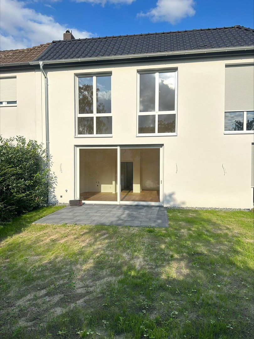 Reihenmittelhaus zum Kauf provisionsfrei 684.000 € 6 Zimmer 156 m²<br/>Wohnfläche 230 m²<br/>Grundstück 01.10.2024<br/>Verfügbarkeit Hartenbrakenstrasse 28 Bothfeld Hannover 30659