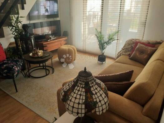Wohnung zum Kauf 279.000 € 3 Zimmer 64 m² 2. Geschoss Sr. Strana, Solin Solin