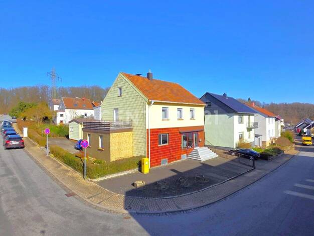 Einfamilienhaus zum Kauf 229.900 € 9 Zimmer 200 m² 620 m² Grundstück frei ab sofort Friedrichsthal Friedrichsthal 66299