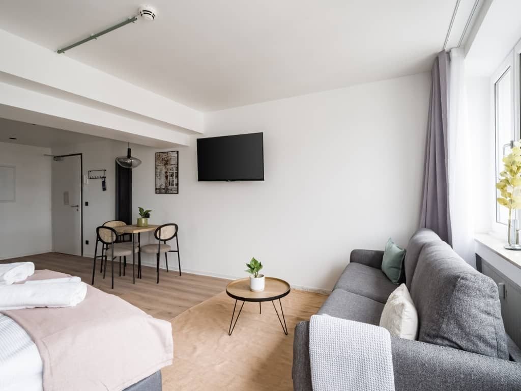 Wohnung zur Miete Wohnen auf Zeit 1.678 € 1 Zimmer 31 m²<br/>Wohnfläche 15.02.2025<br/>Verfügbarkeit Berliner Promenade Hauptbahnhof Saarbrücken 66111