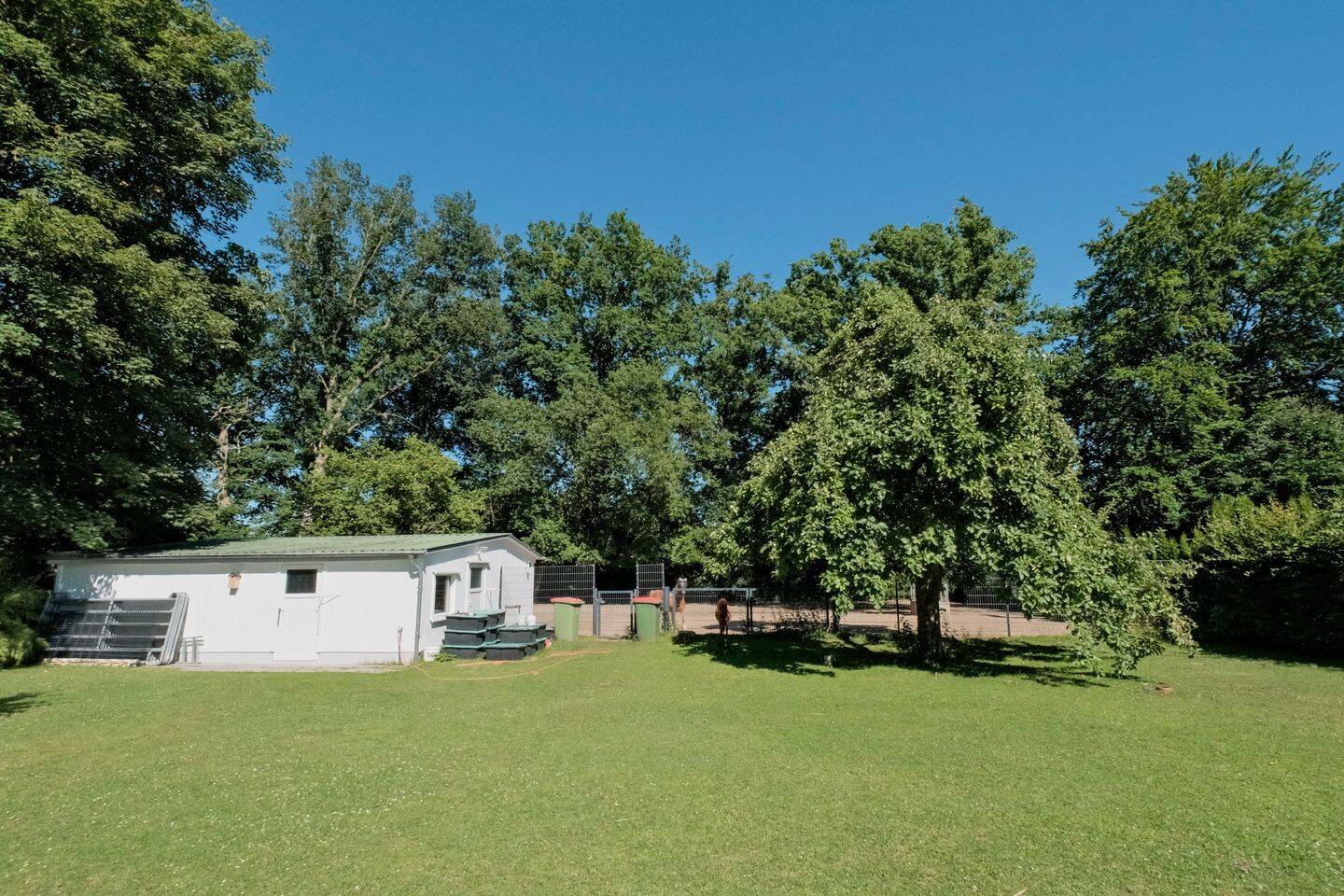 Property thumbnail 12